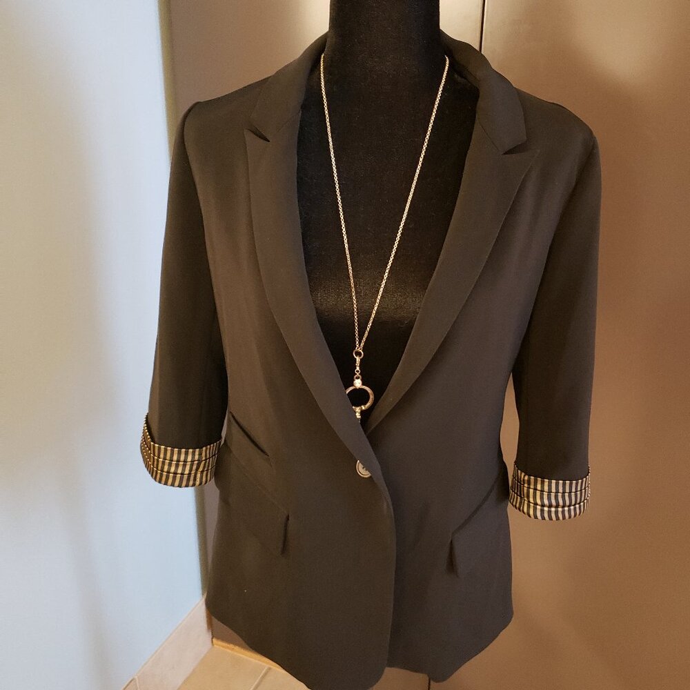 ⭐️ Suit Jacket ~ Blazer